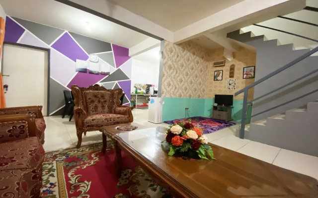 OYO 90198 Aleesya Homestay