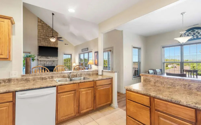 Rest Nest in the Heart of Ozark's Nature!