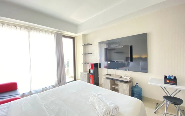 Bright Studio Room at Beverly Dago Apartment