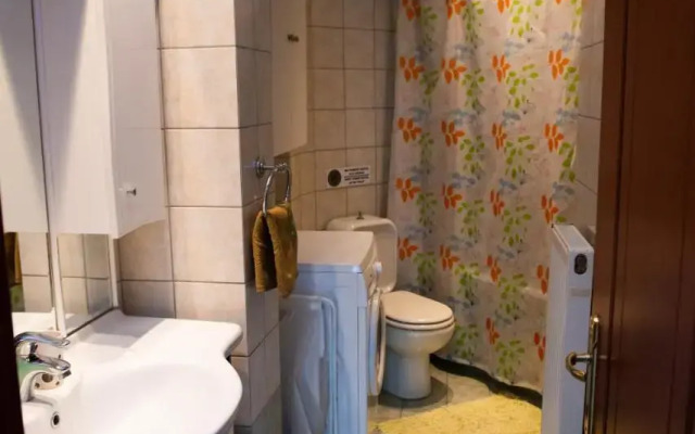 HOUSE WITH GARDEN Netflix