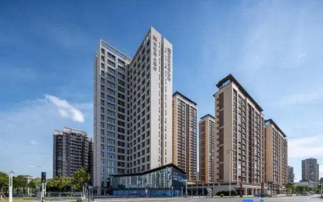 Yunhe Yebo Hotel (Zhuhai North Station Baolong City)