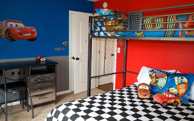 Small World 5 Bedroom Home