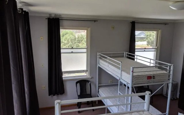 Young Budget Accommodation - Hostel
