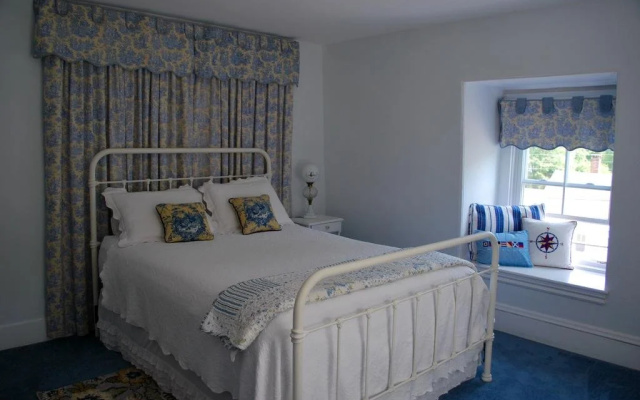 Bayside Inn Bed & Breakfast