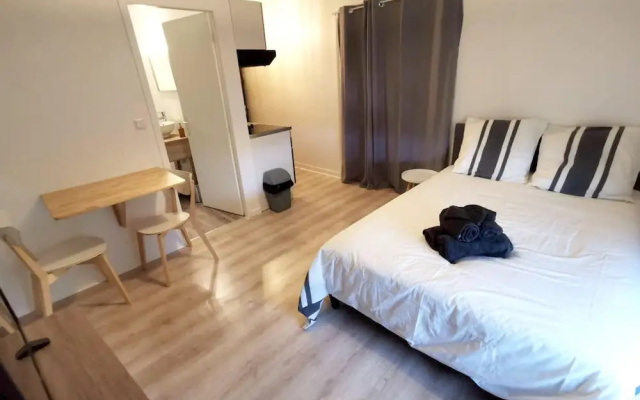 Studio in Le Dorat, With Wifi