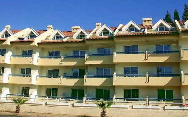 Апартаменты Highlife Apartments вид на фасад
