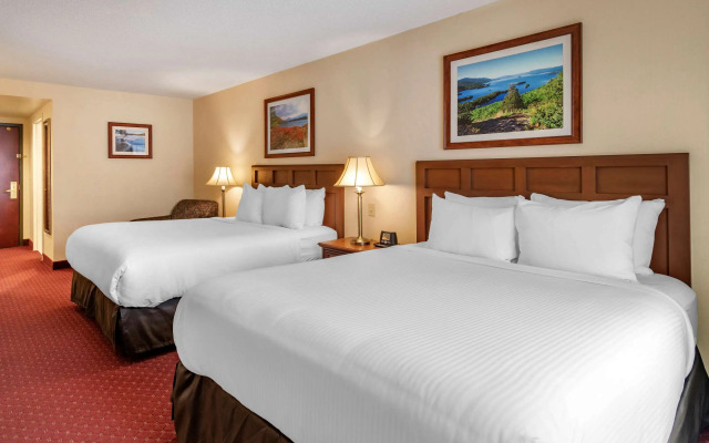 Wingate by Wyndham Lake George