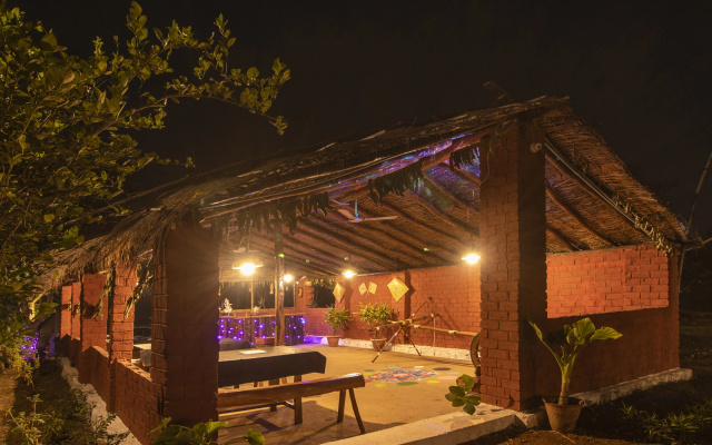 Pachmarhi Foothill Cottages by Vanyum