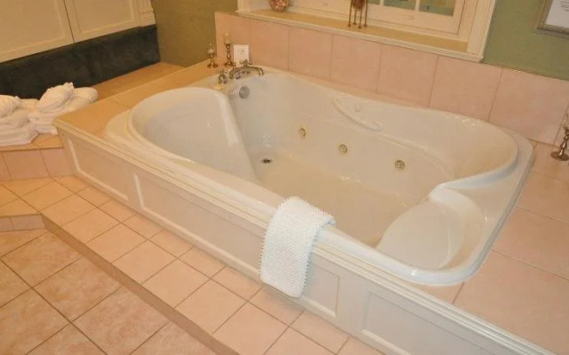 Brockamour Manor Bed and Breakfast