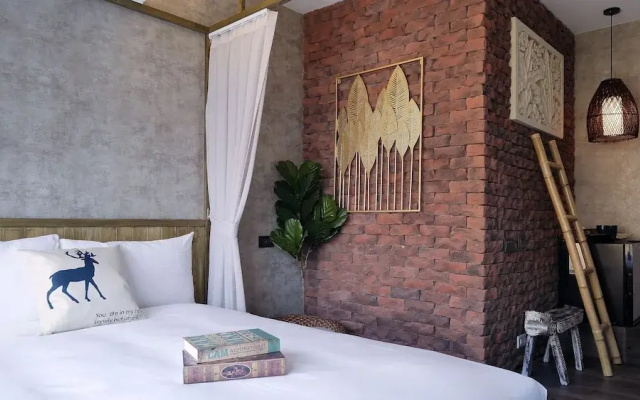 K Hotel - Yizhong