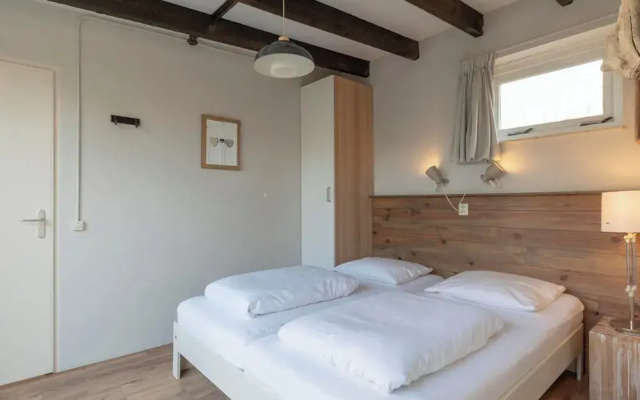 Bungalow Sint Maartenszee Near the Beach
