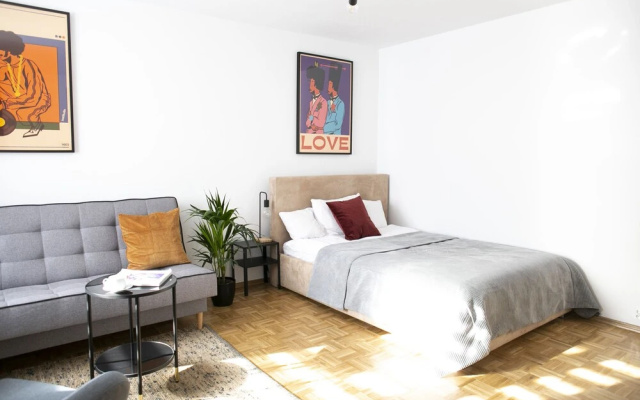 oompH Warsaw Center Well Designed Apt