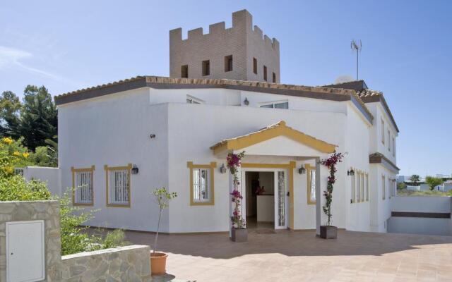 Отель El Parque Andaluz Испания, Кониль-де-ла-Фронтера - отзывы, цены и фото номеров - забронировать отель El Parque Andaluz онлайн вид на фасад