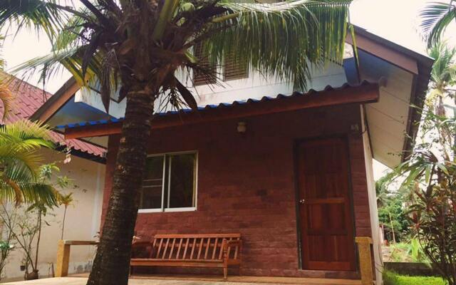 Отель Coconut Bungalow вид на фасад