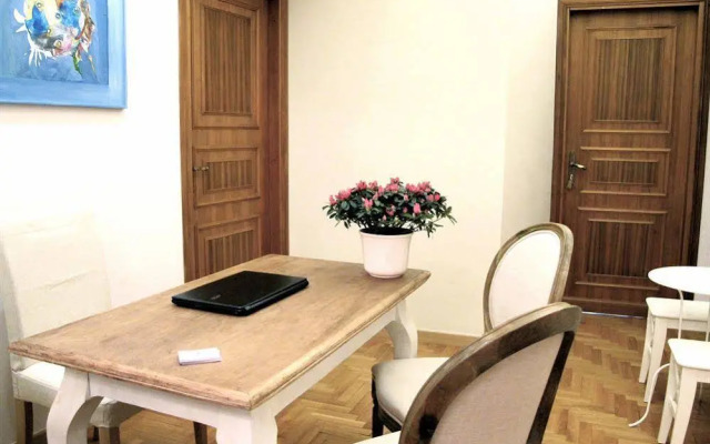 La Maison DArt Suite Pantheon