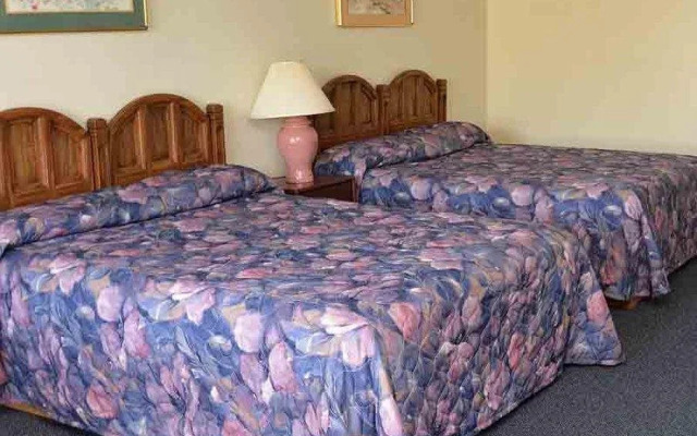 Sportsman Lodge