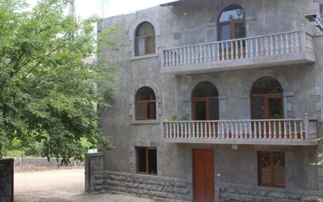 Отель Sanasar Hotel Армения, Татев - отзывы, цены и фото номеров - забронировать отель Sanasar Hotel онлайн вид на фасад