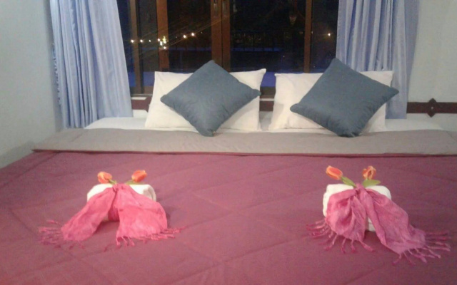 Khaolak Traveller Lodge