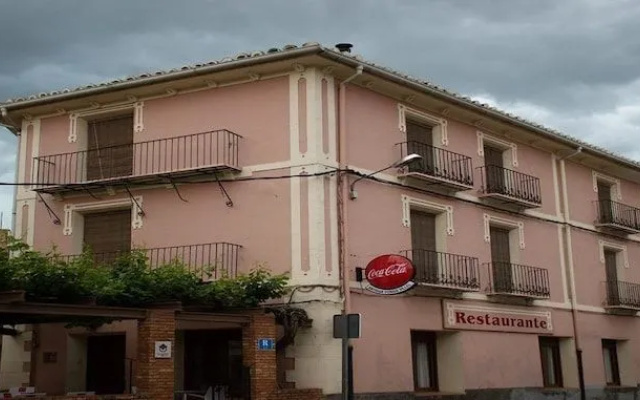 La Antigua Fonda De Villel