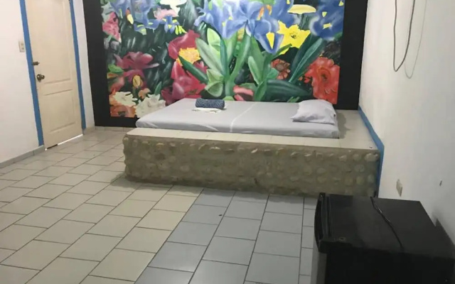 Apartment 5 With Aircon,1 Bathroom and 1 Bedroom