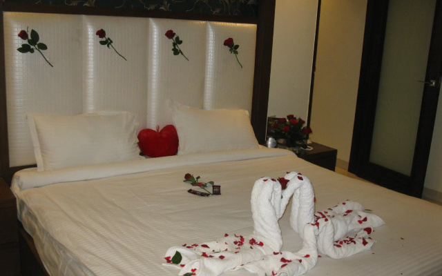 Pavna Palace Hotel