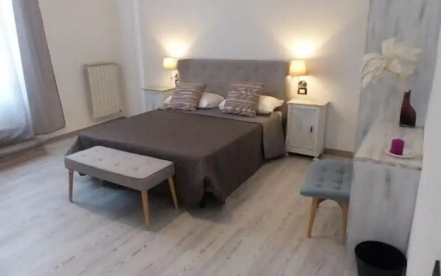 7 Rooms