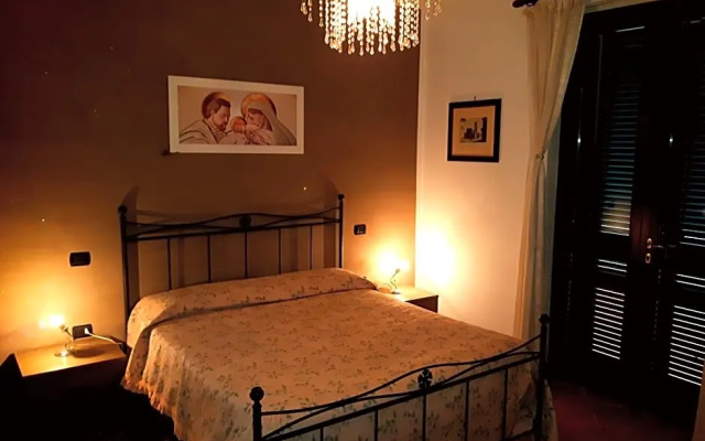 Elisa House