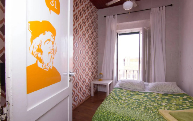 Alfama Patio Hostel