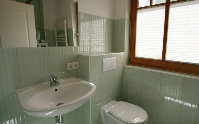 Cozy Holiday Home in Dierhagen Strand with Garden