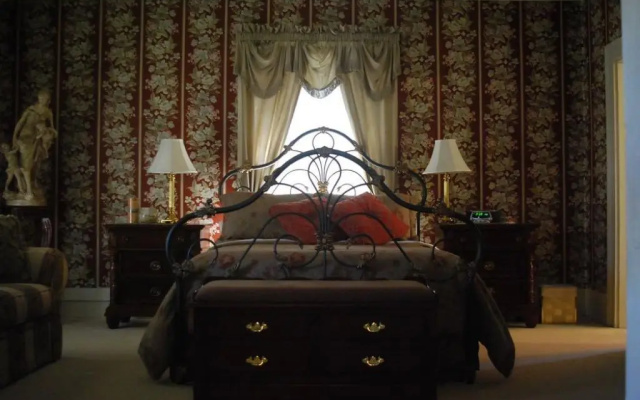 The Commodore Bed and Breakfast