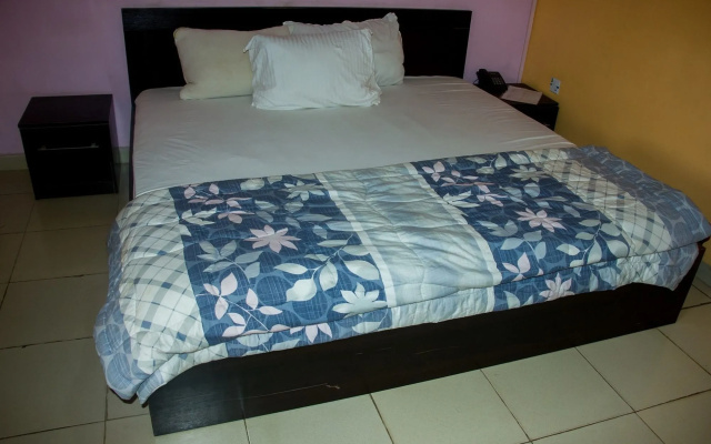 Masbat De Kings Hotel