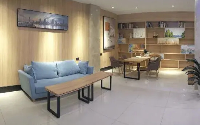 Chengzi Hotel (Gao'an Pengtai Department Store)