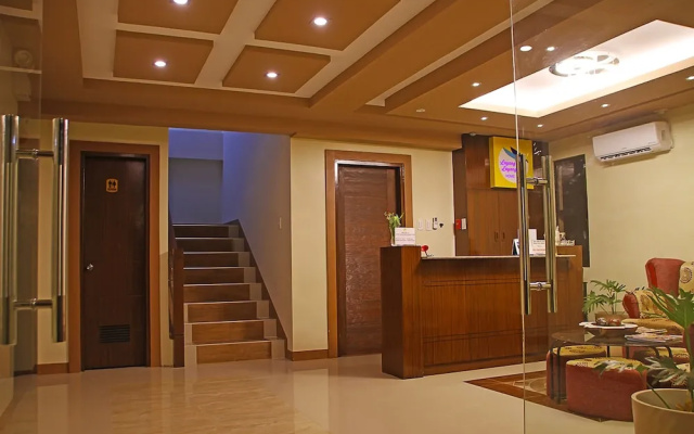OYO 692 Layang Layang Home