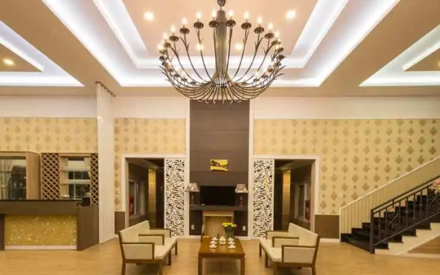 Gold Star Hotel Bao Loc