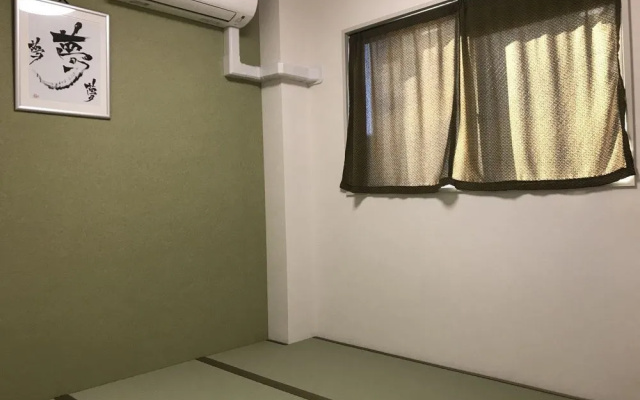 GUESTHOUSE YOURS - Hostel