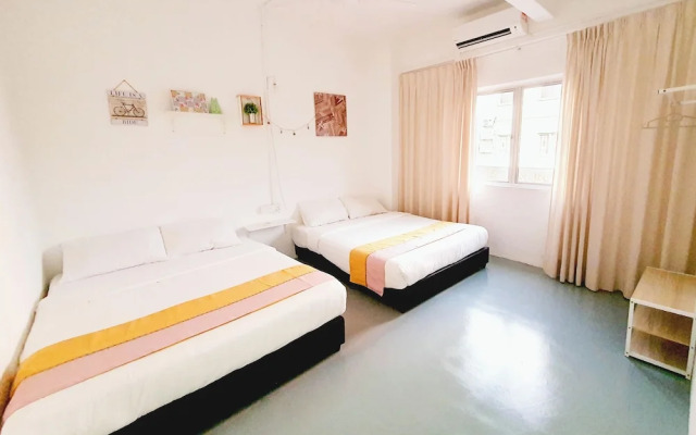 Cloth Art Homestay near Jonker&Pahlawan