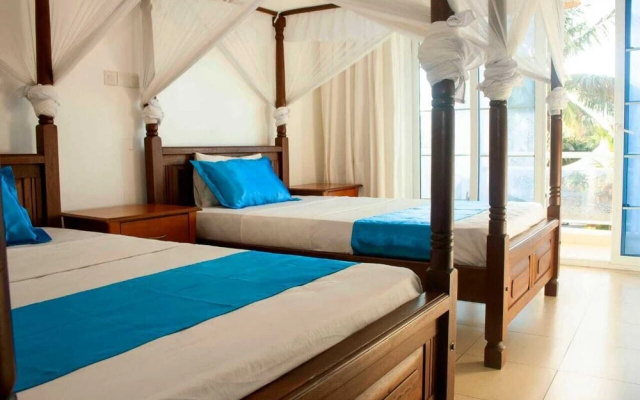 Stay.Plus Almasi Beachfront Apartments