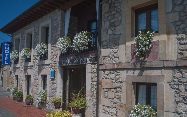 Hotel Corru San Pumés Кангас-де-Онис вид на фасад
