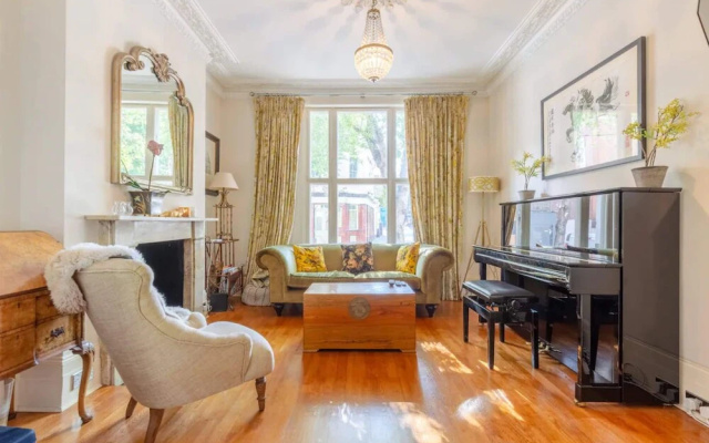 Stunning 3 Bedroom Home in Islington