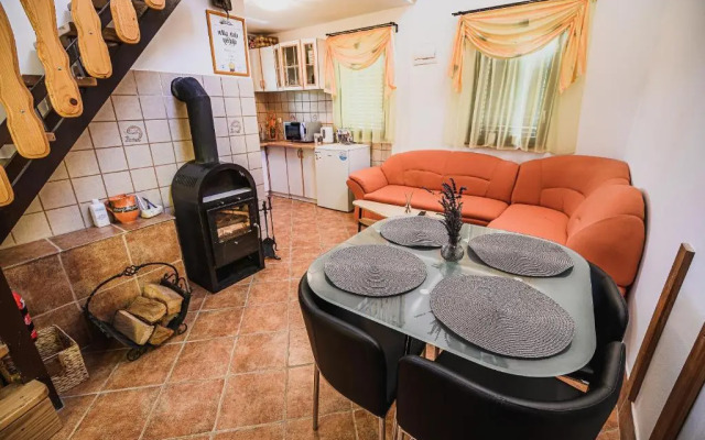 Holiday Home Vesna with Sauna