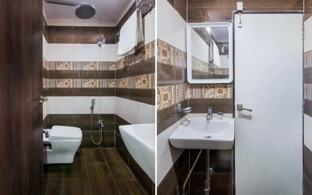 OYO 22907 Hotel Holiday
