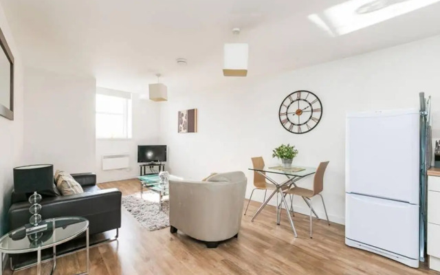 Flat 34 Fraser house apartment city centre apartment