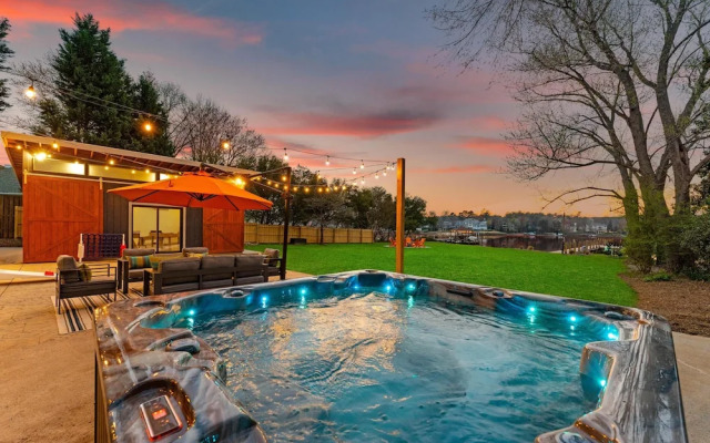 Blue Haven W/game Room, Hot Tub & Optional Boat Rental