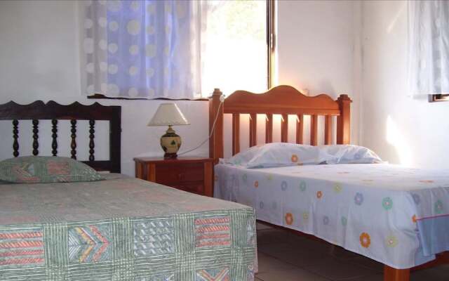 Отель Casa Ixtapa-Zihuatanejo комната для гостей