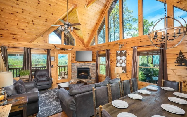 Some Peak Somewhere 3 Bedroom Cabin