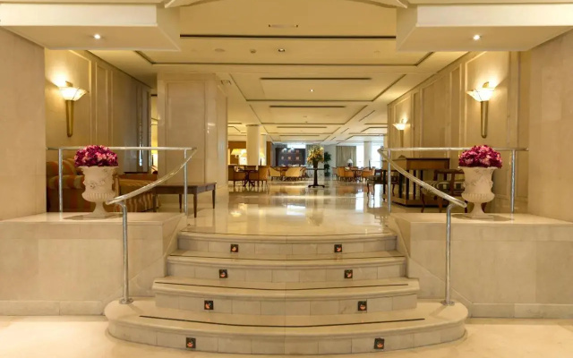 Отель Sevilla Center
