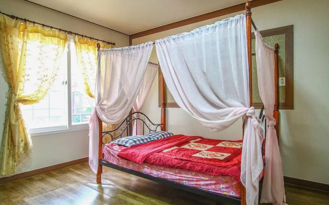 Eurwangrini Sea & Star House Pension