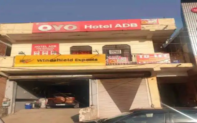 OYO 810741 Hotel Adb