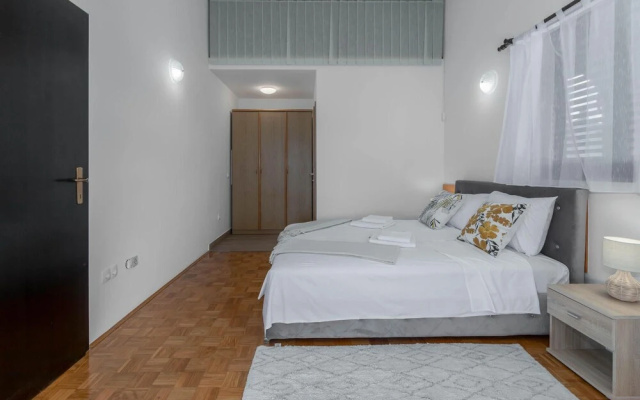 Amazing Apartment in Jadranovo With Wifi and 1 Bedrooms