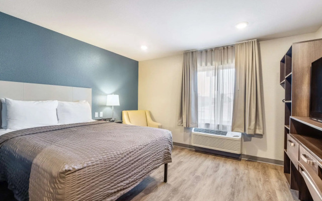 WoodSpring Suites Colton